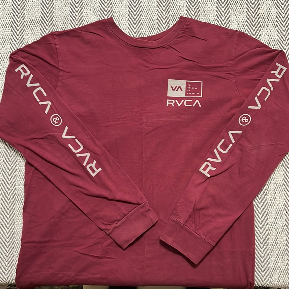 RVCA long sleeve tee in Burgundy
